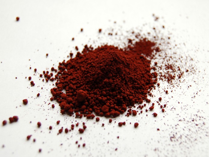 Pigmento de color rojo a partir del hierro.